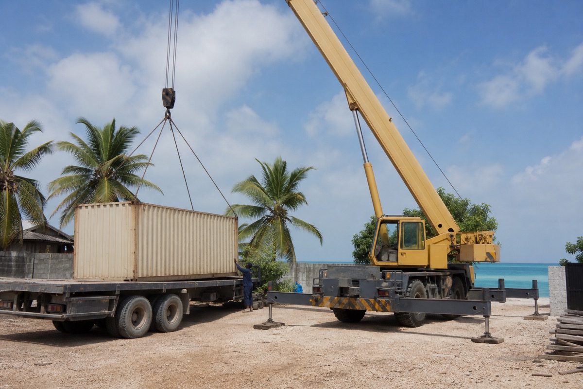 Crane & Cargo services in Zanzibar